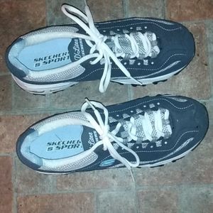 Sketchers size 8